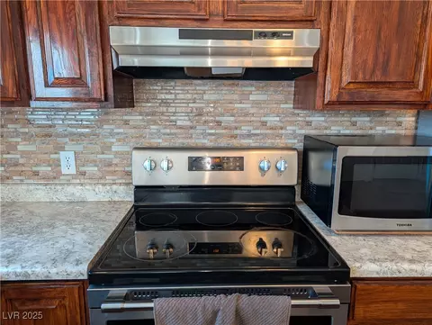 Kitchen - 2327 Iron Dr, Ely, NV 89301 photo 4 of 5
