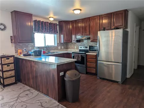 Kitchen - 2327 Iron Dr, Ely, NV 89301 photo 2 of 5