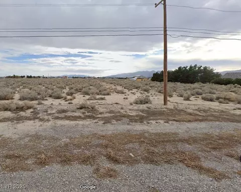2711 E Dandelion St, Pahrump, NV 89048
