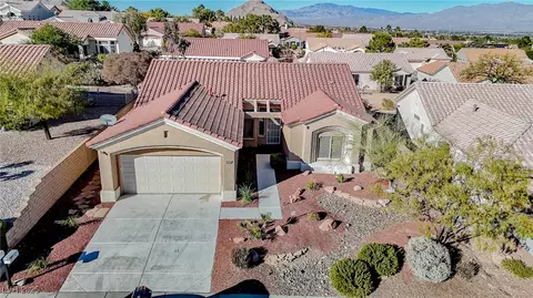 10008 Hope Island Dr, Las Vegas, NV 89134