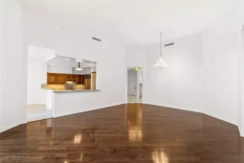 2777 Paradise Rd #103, Las Vegas, NV 89109