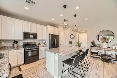 10558 El Camino Rd, Las Vegas, NV 89141