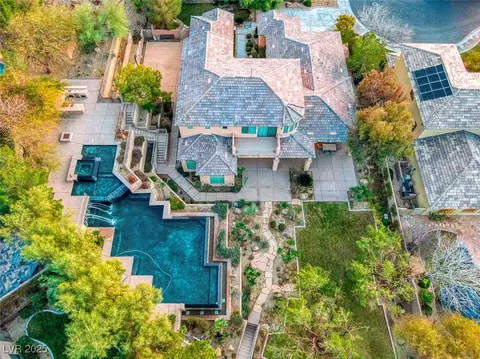 6 Caves Valley Ct, Henderson, NV 89052