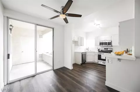 1830 N Buffalo Dr #1054, Las Vegas, NV 89128