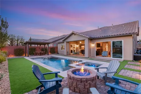 7563 Saguaro Cactus Ave, Las Vegas, NV 89178