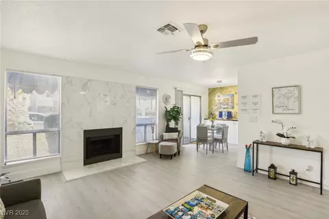 4975 Newport Cove Dr #B, Las Vegas, NV 89119