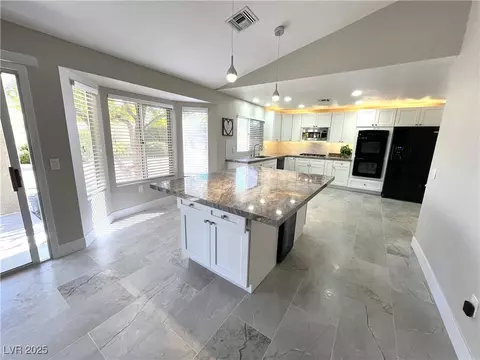 2620 Silverton Dr, Las Vegas, NV 89134