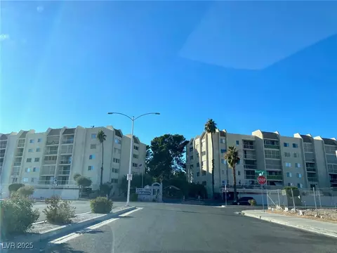 730 S Royal Crest Cir #445, Las Vegas, NV 89169
