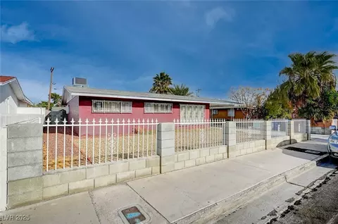 2105 Berkley Ave, Las Vegas, NV 89101