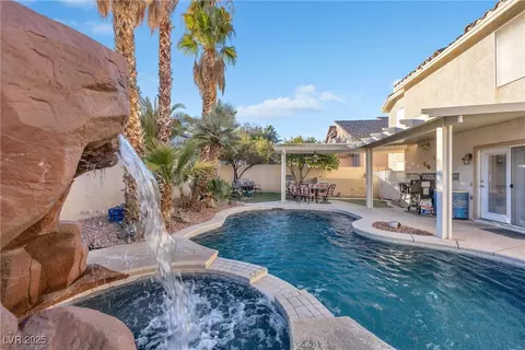 8529 Copper Knoll Ave, Las Vegas, NV 89129