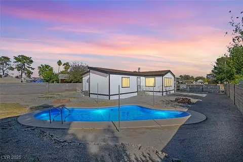 3387 Encina Dr, Las Vegas, NV 89121