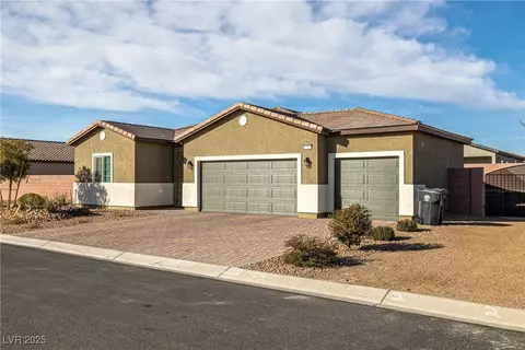 74 Wildcat Ave, Pahrump, NV 89060