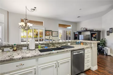 10424 Snyder Ave, Las Vegas, NV 89134