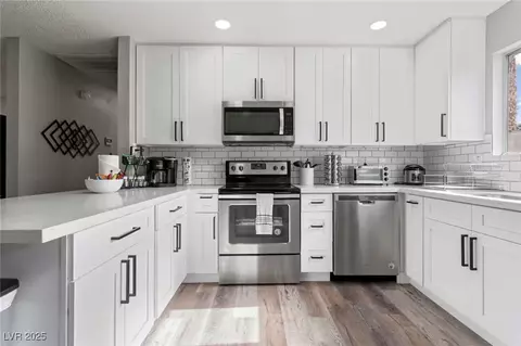 461 S Chesapeake Way, Henderson, NV 89015