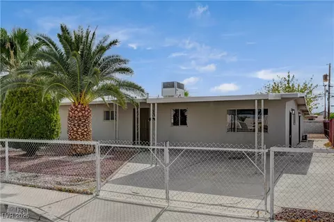 1729 Willowbrook Dr, Las Vegas, NV 89106