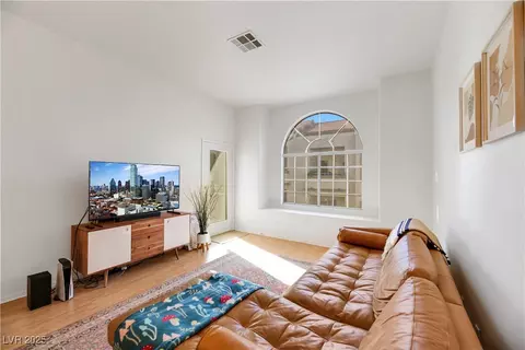 3125 N Buffalo Dr #2136, Las Vegas, NV 89128