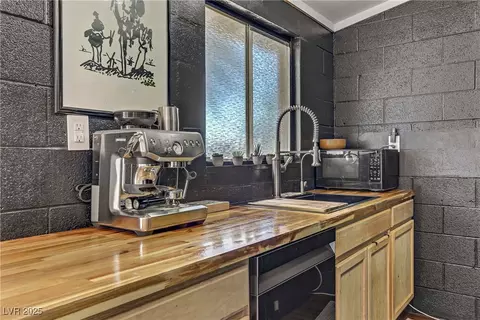 2994 Burnham Ave, Las Vegas, NV 89169