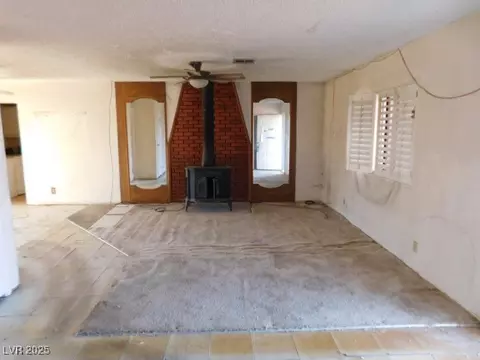 Living - 3748 Skyline St, Logandale, NV 89021 photo 2 of 6