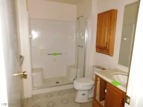 Bath - 3748 Skyline St, Logandale, NV 89021 photo 2 of 2