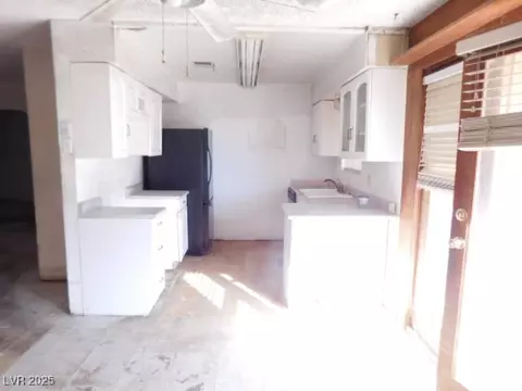 Kitchen - 3748 Skyline St, Logandale, NV 89021 photo 1 of 3