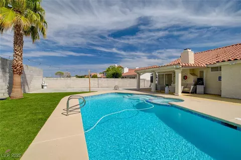 373 Bradford Dr, Henderson, NV 89074