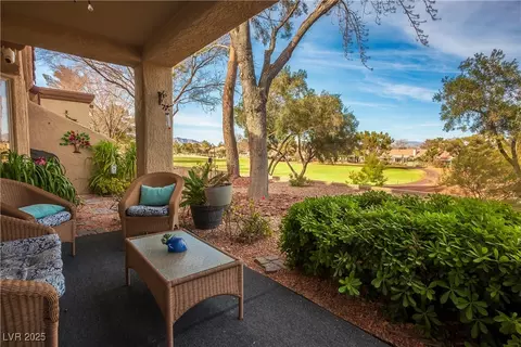 9016 Sundial Dr, Las Vegas, NV 89134