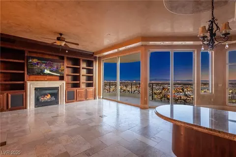 9101 Alta Dr #903, Las Vegas, NV 89145