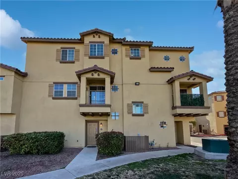 5960 Palmilla St #3, North Las Vegas, NV 89031