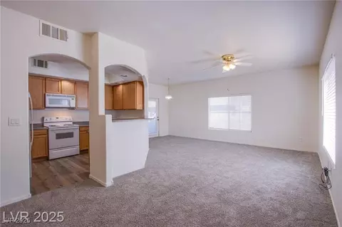 6160 Rumrill St # 122, Las Vegas, NV 89113