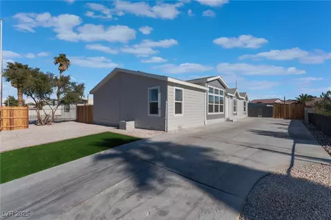 3446 Cactus Springs Dr, Las Vegas, NV 89115