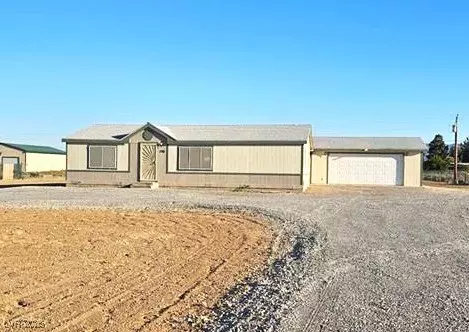 2761 W Prospector Ln, Pahrump, NV 89048