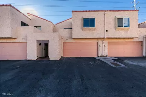 3367 Vema Dr, Las Vegas, NV 89121