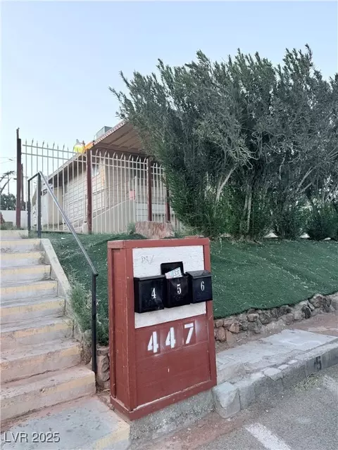 447 N 13th St, Las Vegas, NV 89101