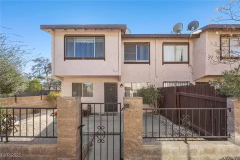 4338 Caliente St #14, Las Vegas, NV 89119