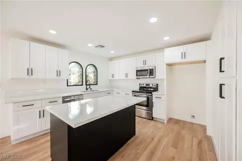 3366 Loma Linda Ln, Las Vegas, NV 89121