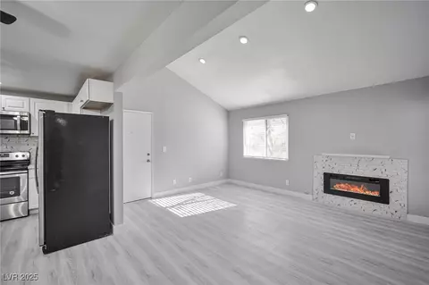 1701 E Katie Ave #32, Las Vegas, NV 89119