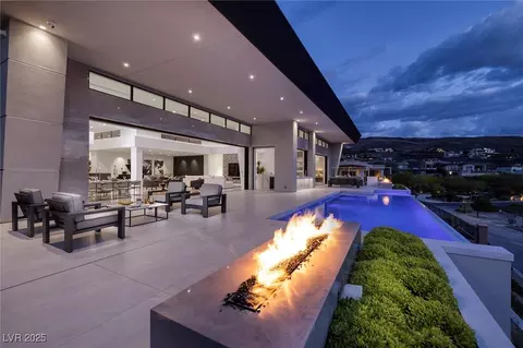 643 Cityview Ridge Dr, Henderson, NV 89012