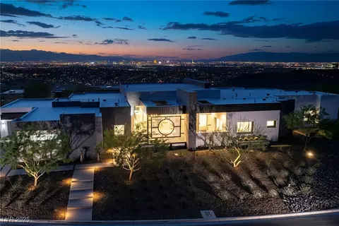 1 Boulderback Dr, Henderson, NV 89012