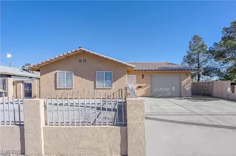 4450 Mountain Vista St, Las Vegas, NV 89121