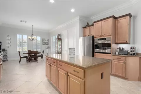 Kitchen - 2159 Clearwater Lake Dr, Henderson, NV 89044 photo 2 of 5
