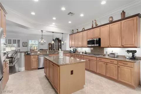 Kitchen - 2159 Clearwater Lake Dr, Henderson, NV 89044 photo 5 of 5
