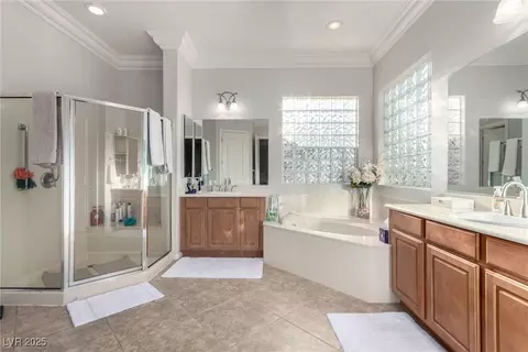 Bath - 2159 Clearwater Lake Dr, Henderson, NV 89044 photo 2 of 3