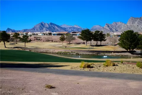 2145 Sierra Heights Dr, Las Vegas, NV 89134