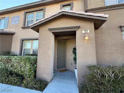 1571 Plaza Centre Dr #102, Las Vegas, NV 89135