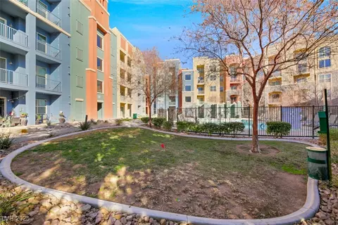 38 E Serene Ave #416, Las Vegas, NV 89123