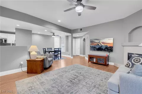 8725 Red Brook Dr #104, Las Vegas, NV 89128