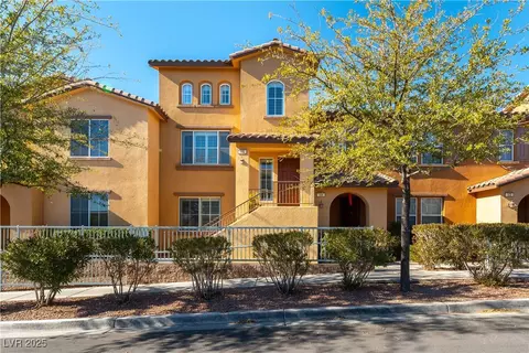 1511 Plaza Centre Dr #105, Las Vegas, NV 89135