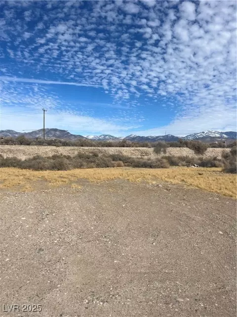991 S Hart St, Pahrump, NV 89048