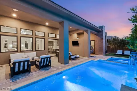 5167 Rock Daisy Dr, Las Vegas, NV 89135