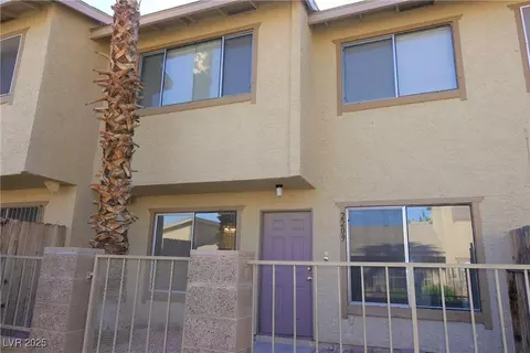2209 Silver Pine Dr, Las Vegas, NV 89108